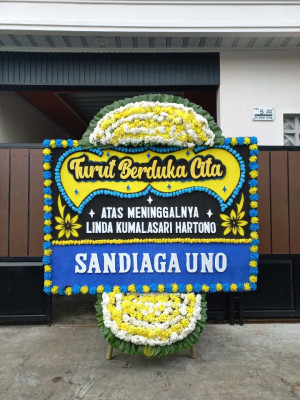 Papan Bunga Duka di Gunung Panjang